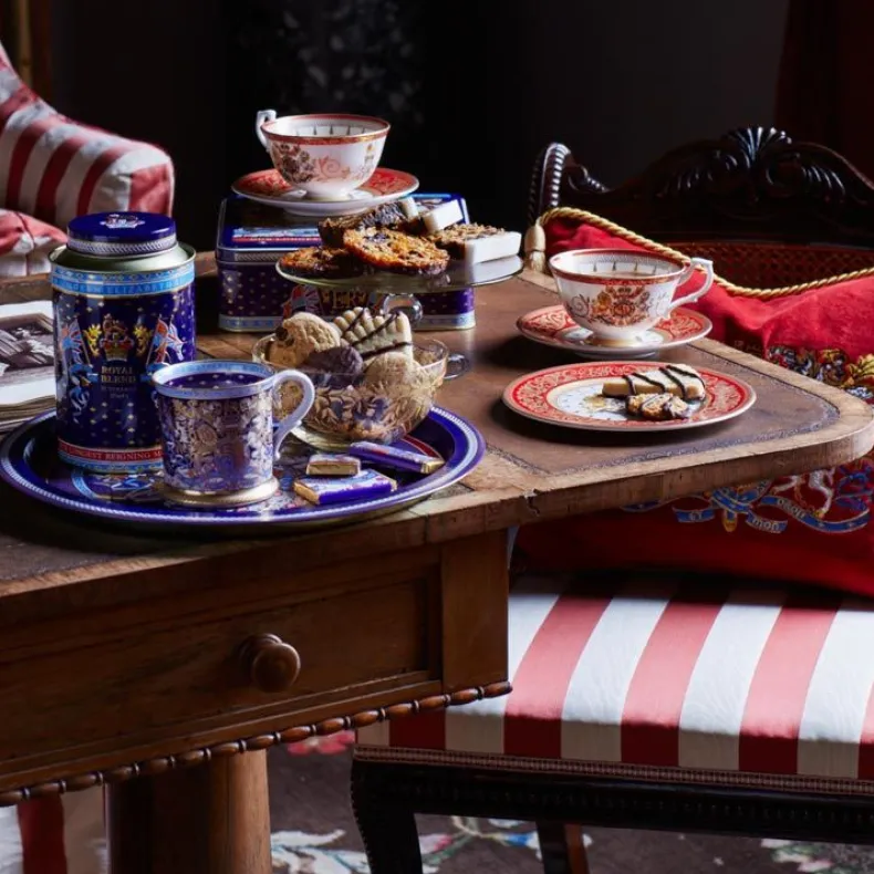 Longest Reigning Monarch Plate