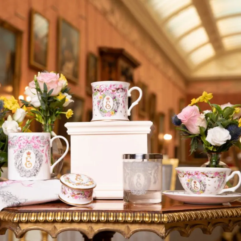 Queen Elizabeth Ii Commemorative Teacup And Saucer